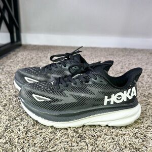 Hoka One One Clifton 9 Running Shoes Women’s Size 6B Black White 1127896 BWHT